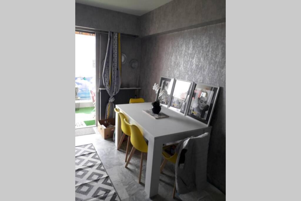 Chaleureux Appart 2 Pieces Entierement Renove. Apartment Saint-Laurent-du-Var Luaran gambar
